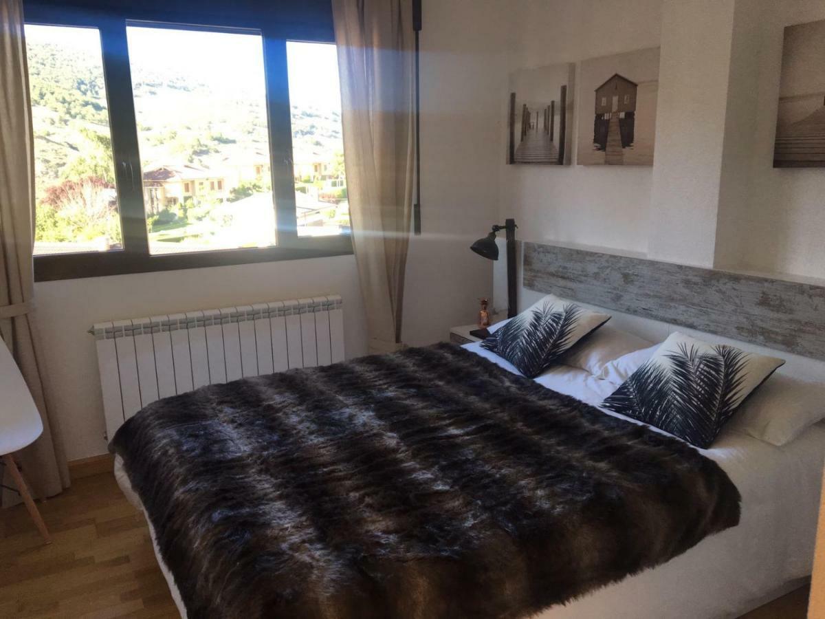 Apartamento Ezcaray Con Piscina Сорракин Экстерьер фото